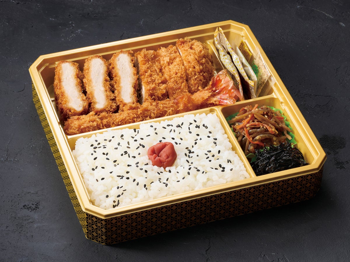 Mixed Bento (Filet, Loin, Shrimp) 1 box ¥1,575 / Tonkatsu Maisen