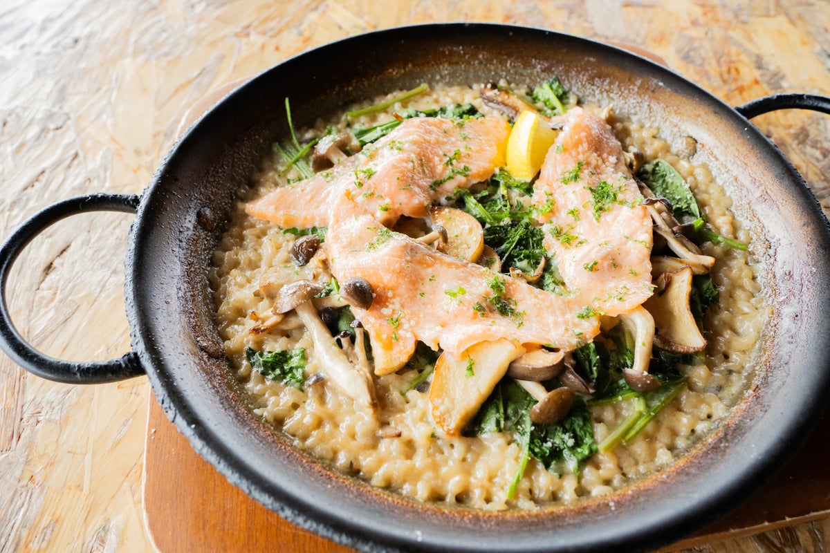 Indulge in the creamy 'Meroso' with seasonal mushrooms and smoked salmon, inspired by Hokkaido's Ishikari Nabe, for ¥2,400 (tax included).