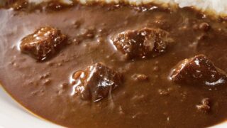 ¥850 Beef Curry: Sukiya Brings European-Style Curry to Japan