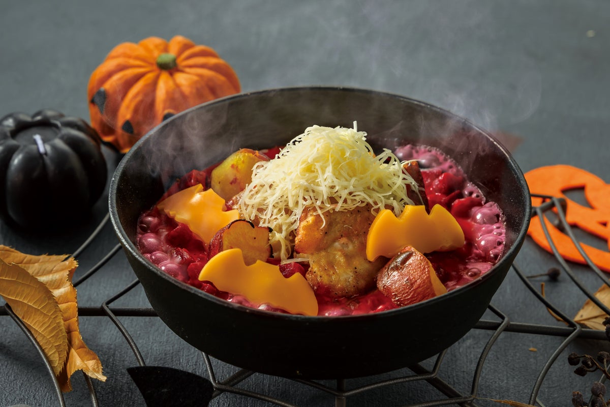 CHEESE & DORIA.sweets (Alpa 3F) Grilled Chicken and Beets Cheese Fondue-style Doria — ¥1,529 (tax included)