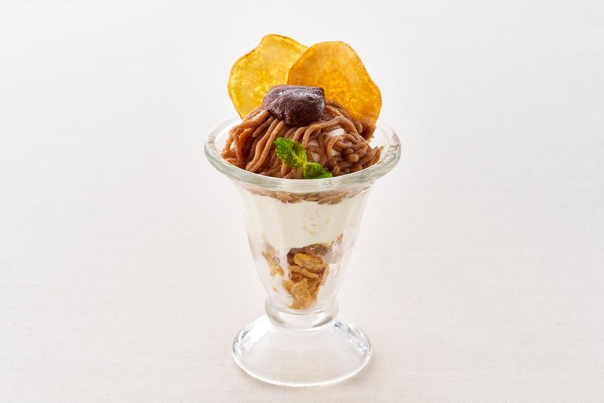 creperie kenny’s cafe (Alpa 1F) Mont Blanc Parfait — ¥950 (tax included)