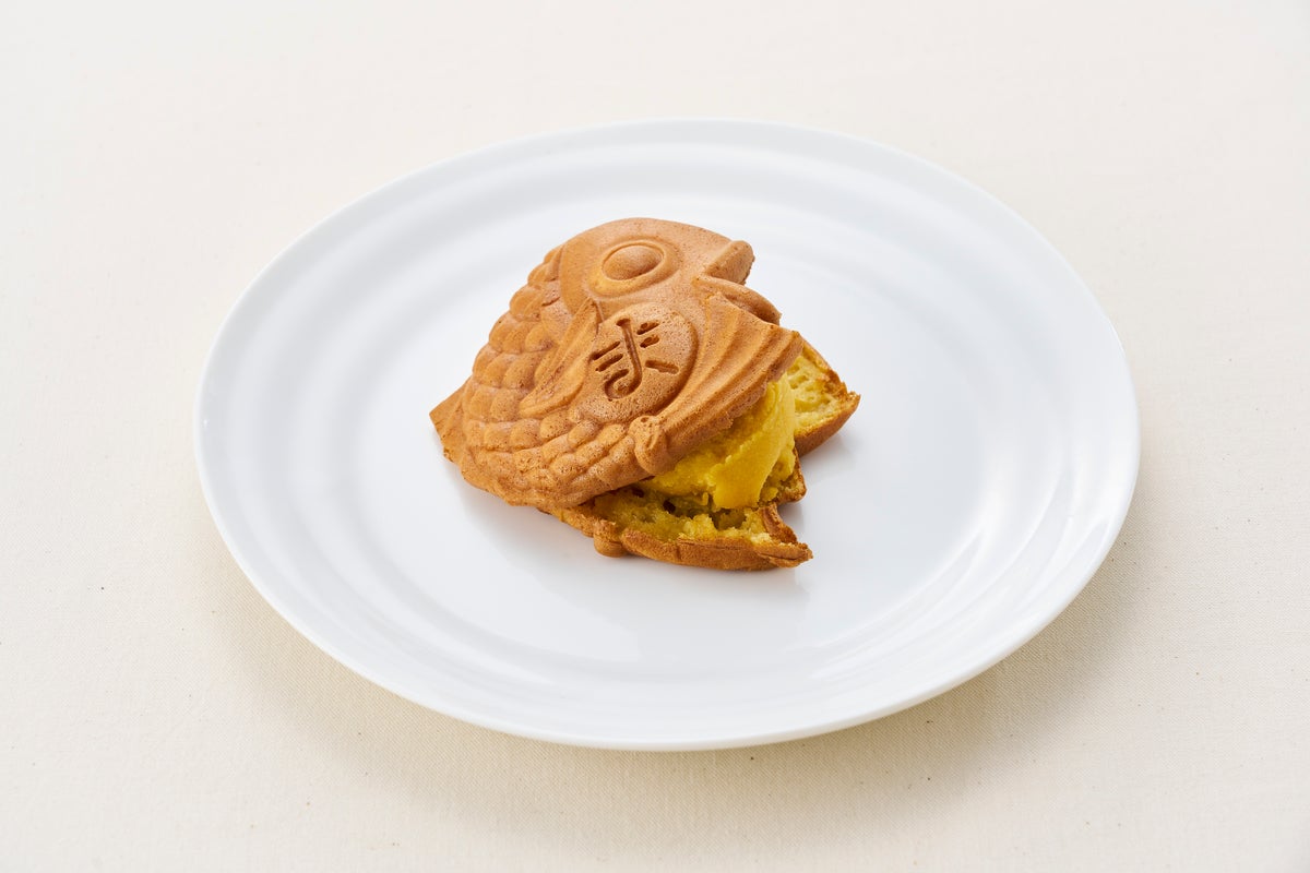 Mame Mono to Taiyaki (Alpa B1) Roasted Sweet Potato Taiyaki (Single) — ¥400 (tax included), Coffee Set (Hot or Ice) — ¥630 (tax included)