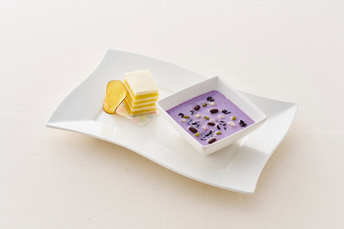 Irestoran 59F) Purple Sweet Potato Coconut Milk and Sweet Potato Cream Steamed Cake — ¥1,320 (tax included)