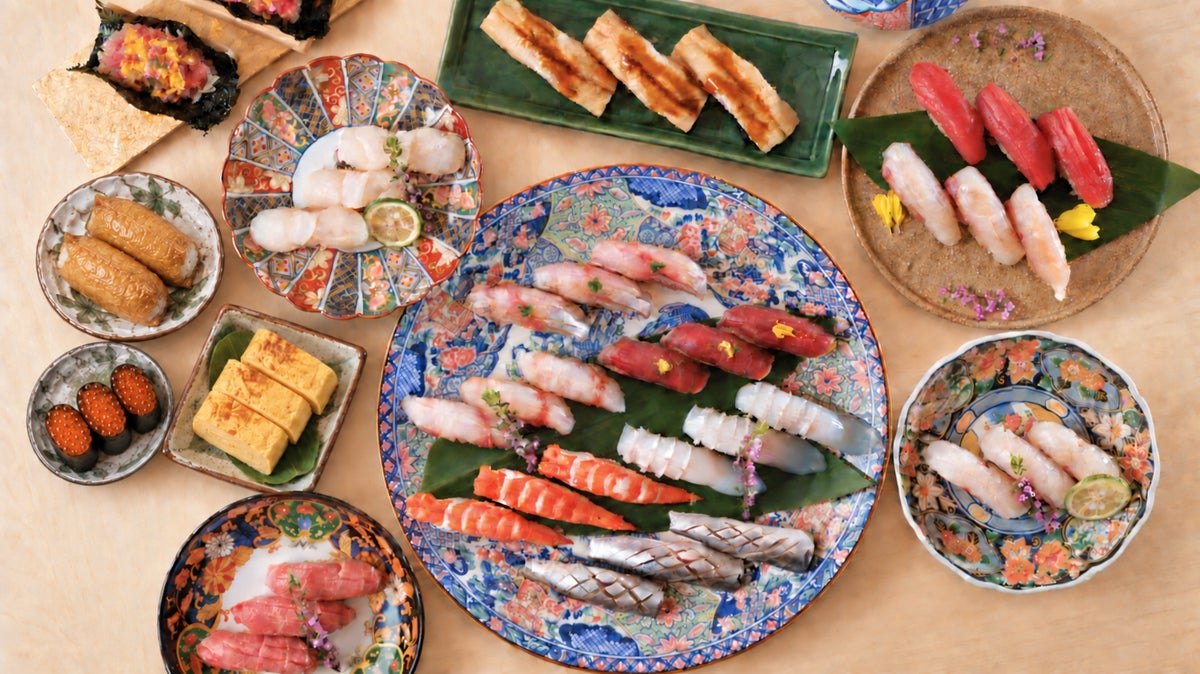 ¥6,980 All-You-Can-Eat Sushi at Sushi Dokoro Ninomiya in Tokyo