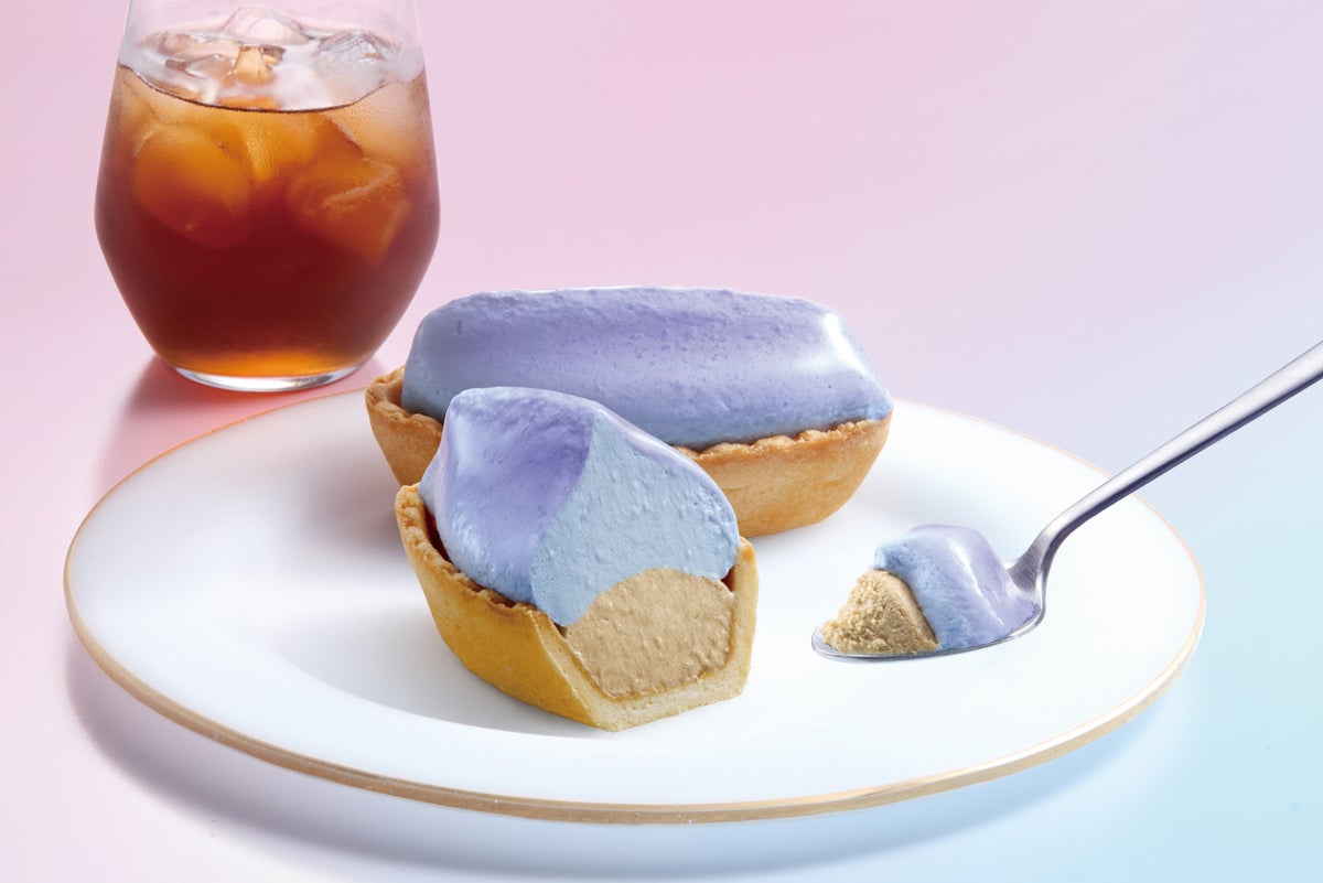 The Campanella Raw Tart Earl Grey & Butterfly Pea features a tea-infused cream with a floral aroma of Earl Grey, topped with a vibrant blue butterfly pea cream based on sweetened condensed milk. ※Keep refrigerated ＜Product overview＞ Product name: The Campanella Raw Tart Earl Grey & Butterfly Pea, 3 pieces — ¥1,620 (tax included)