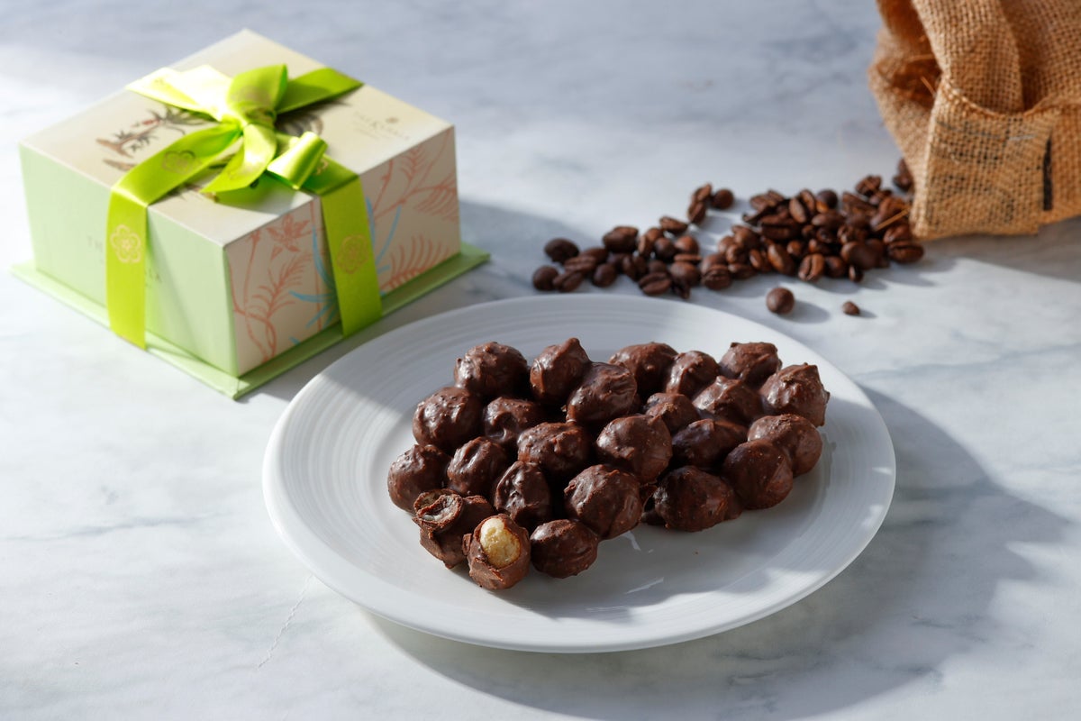 Limited-Run Macadamia Nut Chocolate Kona Coffee Blend at The Kahala Yokohama