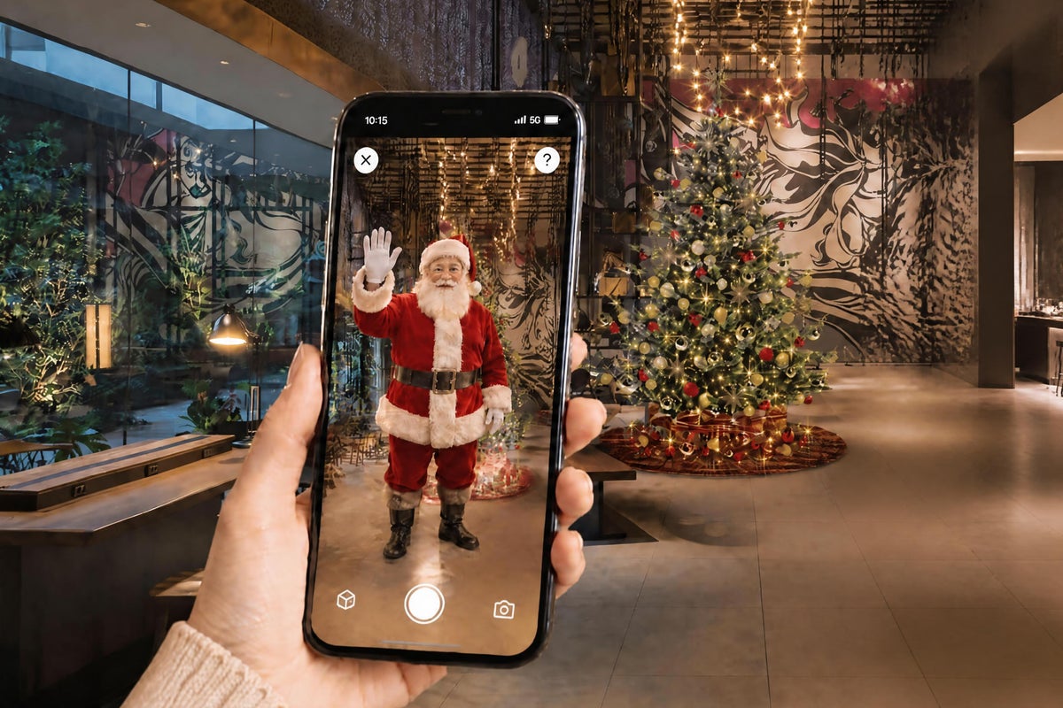 Photo Spot with Tree and AR Santa - Image