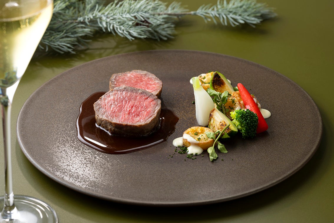 Roast Wagyu Beef Loin with Banyuls Sauce, served with Truffled Potatoes