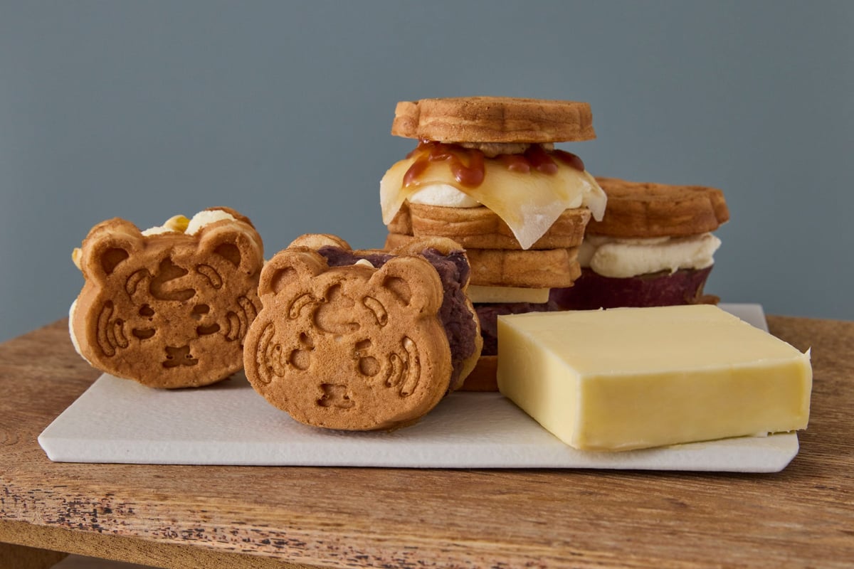 Limited-Quantity Sweets Bar 'Toranokodou' Opens at Gransta Tokyo Featuring Chiharu Sakazaki's Iconic Tiger