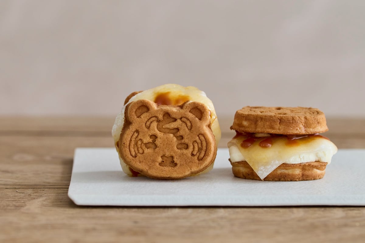 Limited-Quantity Sweets Bar 'Toranokodou' Opens at Gransta Tokyo Featuring Chiharu Sakazaki's Iconic Tiger