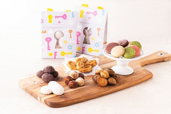 Macaron Senbei Chocolate & Earl Grey — ¥540 (tax included); Macaron Senbei Plain & Matcha — ¥540 (tax included); Shugar Rusk & Cinnamon Rusk — ¥540 (tax included); Bouled Neige Chocolate — ¥648 (tax included); Bouled Neige Vanilla — ¥648 (tax included); Caramel Cookie Pie — ¥648 (tax included); Burnt Butter Mini Financier Plain & Earl Grey — ¥648 (tax included)