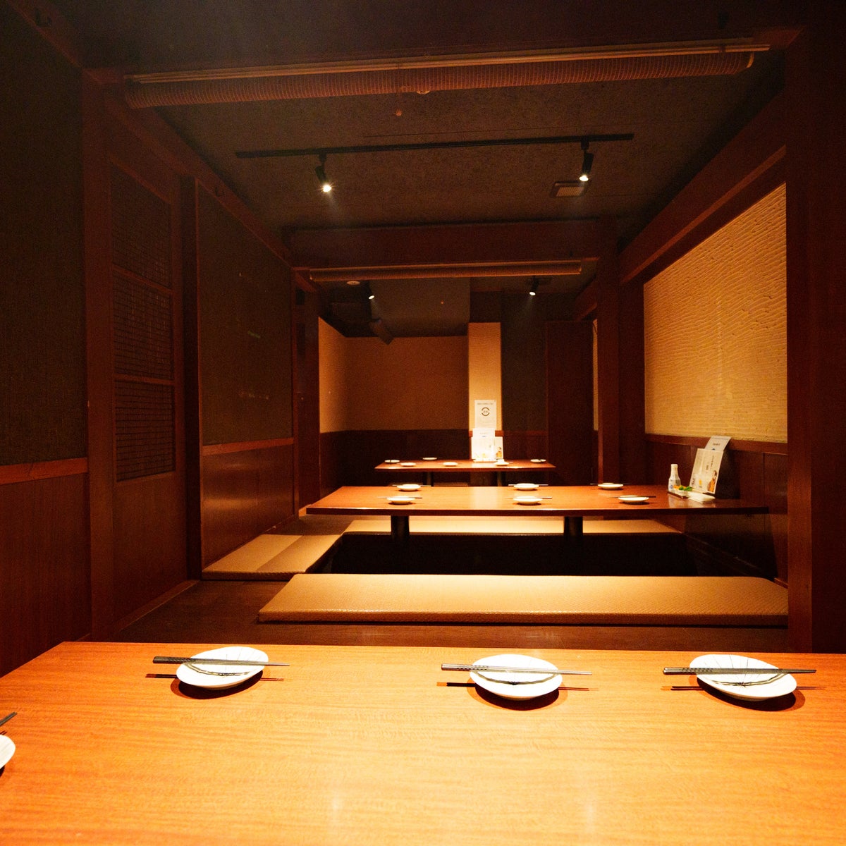 The photo shows the Sapporo Ekimae branch.