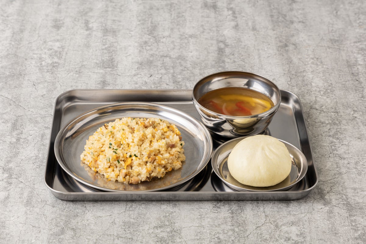 Nozaki and Drum's Sinsee Prison Meal Set — ¥1,650 (tax included)