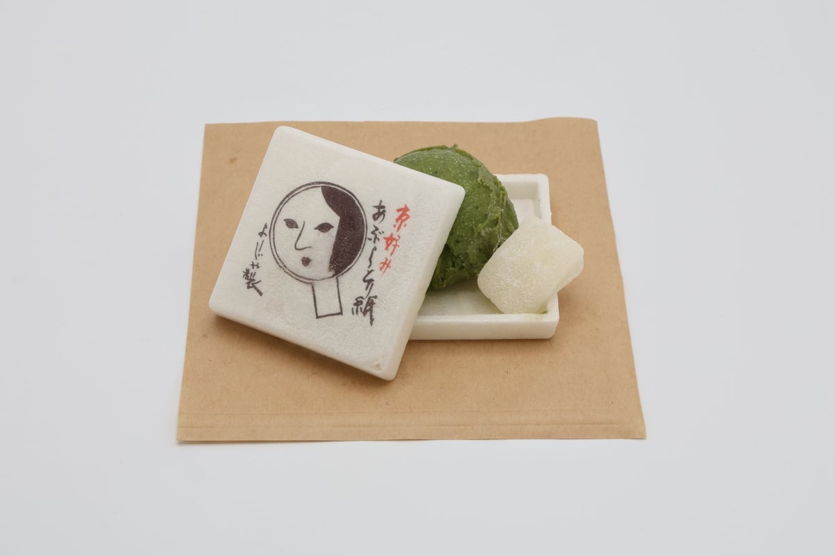 Yojiya Launches Matcha Crepe and Monaka Sweets in Sagano Arashiyama September 10