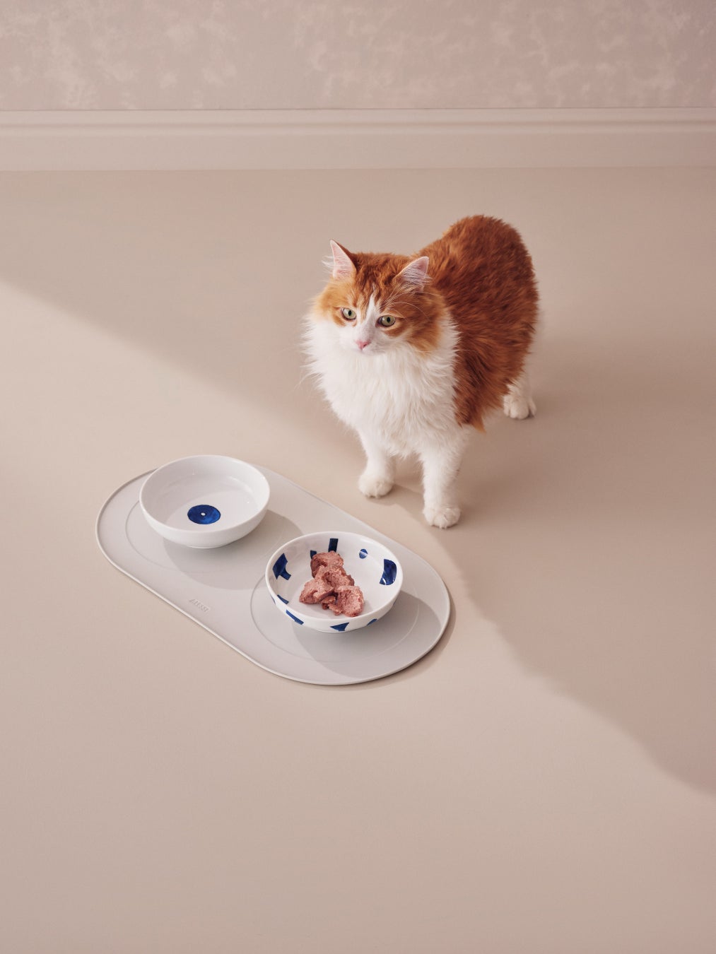 Itsumo Pet Yunoki Ware Cat Water Bowl, Cat Food Bowl, and Pet Food Mat.
