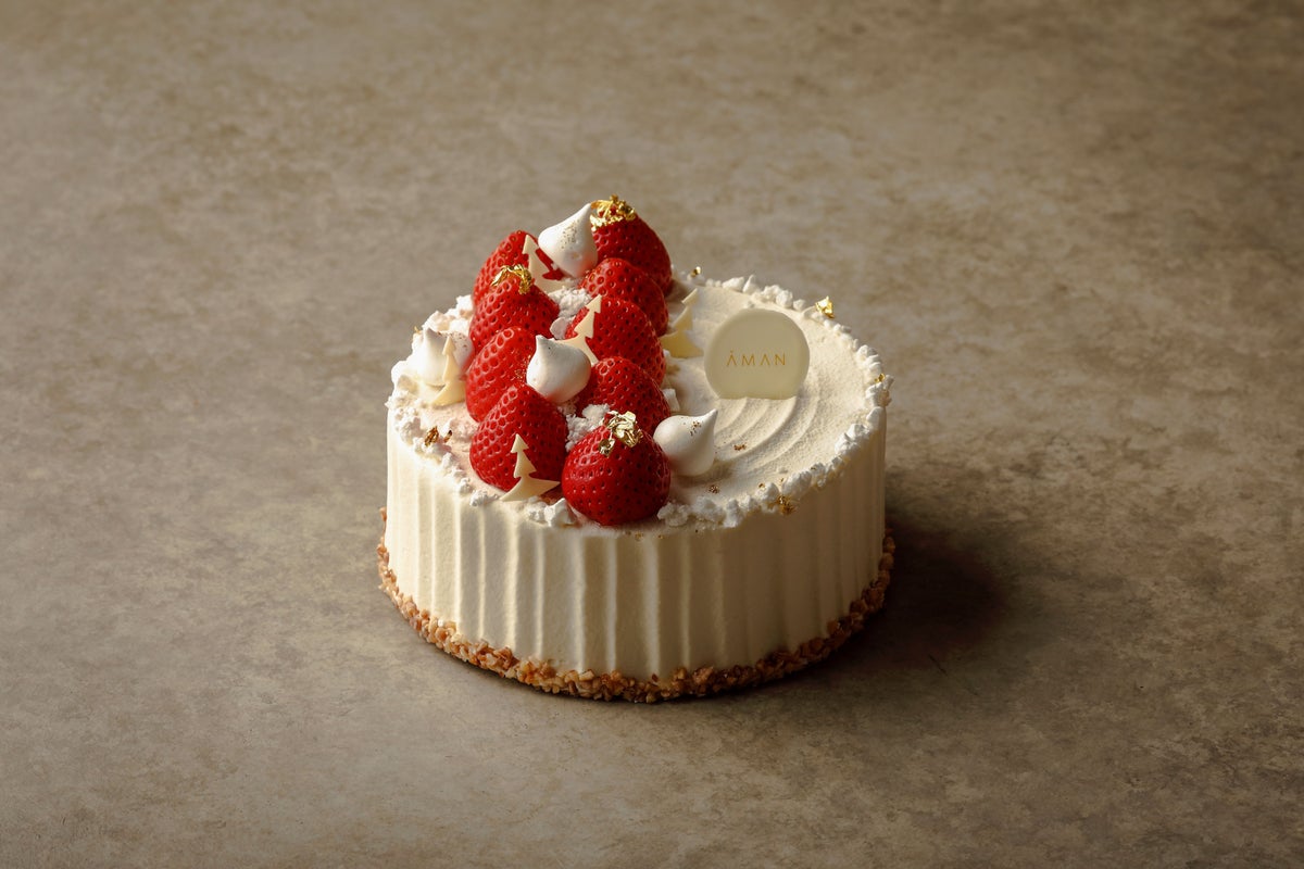 *Strawberries may vary in variety, size, and quantity depending on availability.