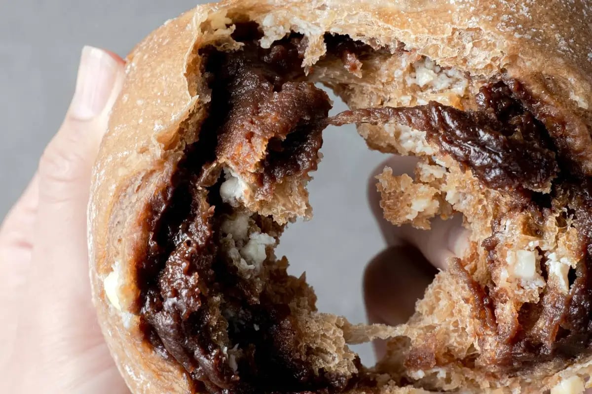 Baguette Rabbit Debuts Coffee-and-Red Bean Boule Nationwide — ¥600 From November 1