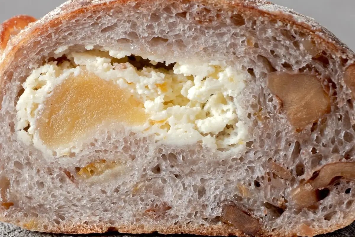 Baguette Rabbit Debuts Coffee-and-Red Bean Boule Nationwide — ¥600 From November 1