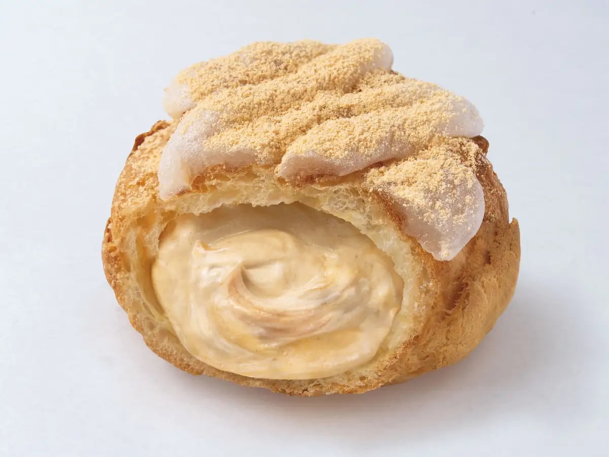 The Kikkōshingenmochi Shoe, also known as Kikkō Shingen Mochi Shoe, is priced at ¥390 (tax included) and is available nationwide at Beard Papa stores from November 1 to November 30, 2026.