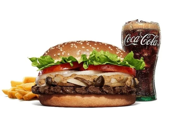 Mushroom Whopper® Set is ¥300 off from the regular price of ¥1,290, now ¥990 (tax included)