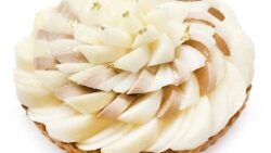 cafe comme ca seasonal pear cakes japan stores 02