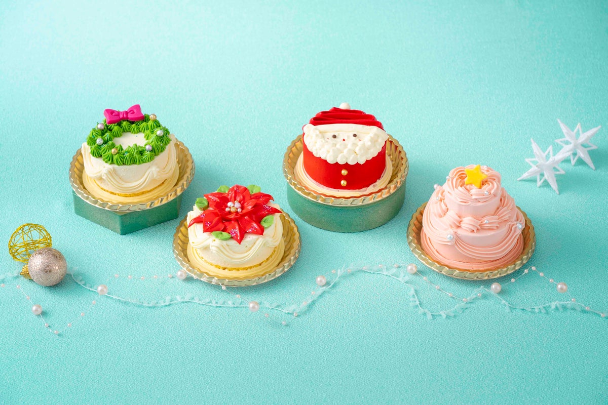 (From the left) Ribbon Wreath, Poinsettia, Puffy Santa Claus, Petit Princess