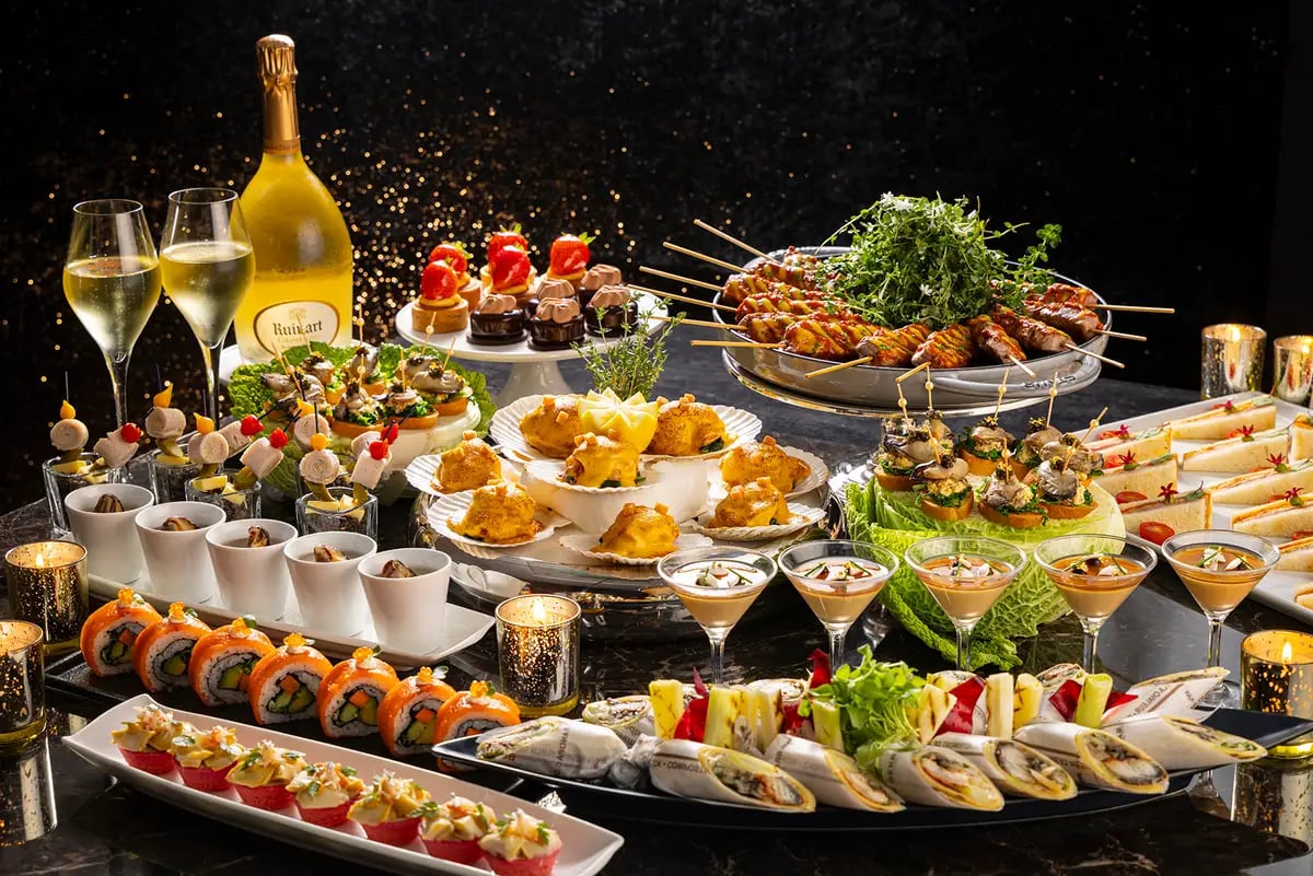 Dining (image)