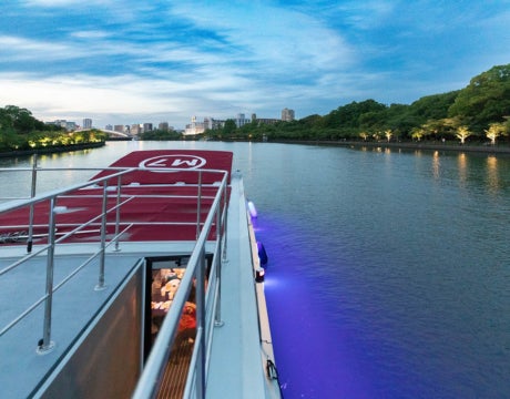 ¥8,800 Osaka Beer Hall Cruise: GLORIA’s Queen Bee M7 — October 22