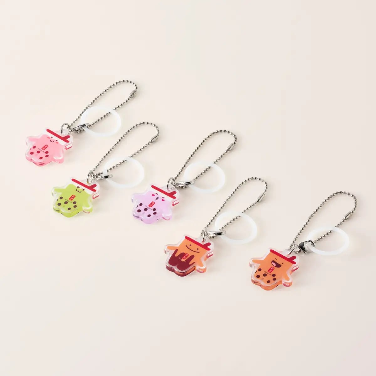 Gong Cha Charm – GonChamu. A random pick from Gong Cha’s original mascot charms. Attach to a bag, umbrella, or keychain for a playful accent. One charm will be shipped randomly from five possibilities. Approximately ¥6,000 (tax included).