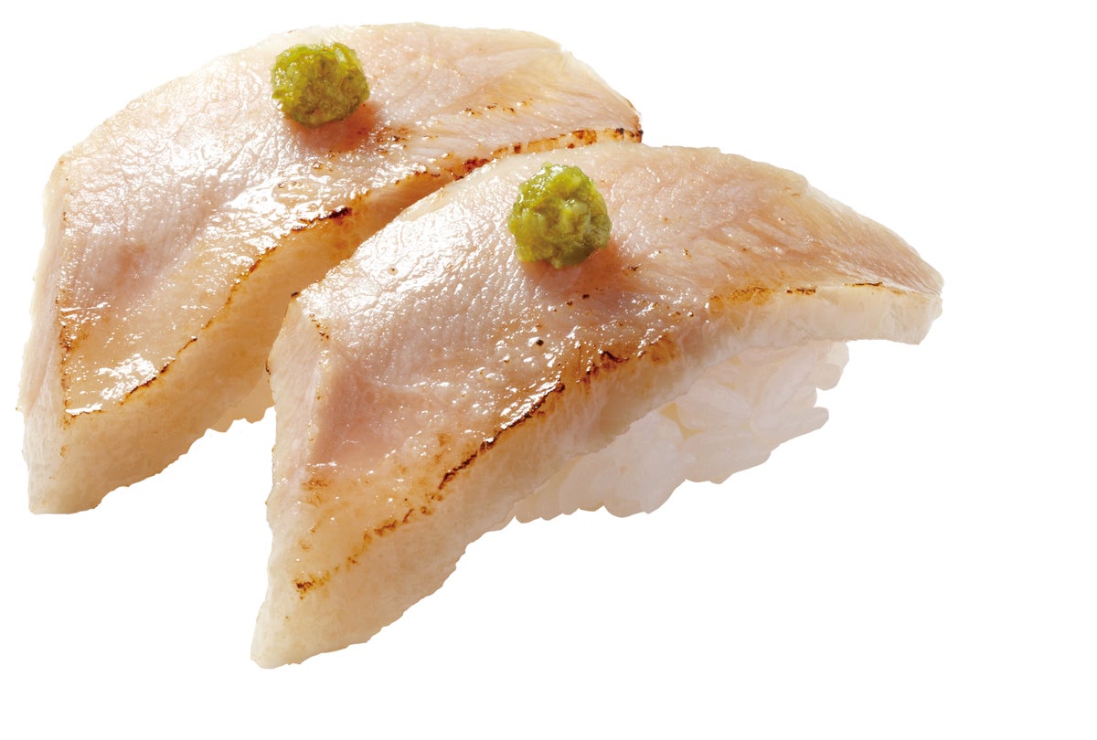 Seared pork belly with yuzu pepper ¥160 (tax included ¥176).