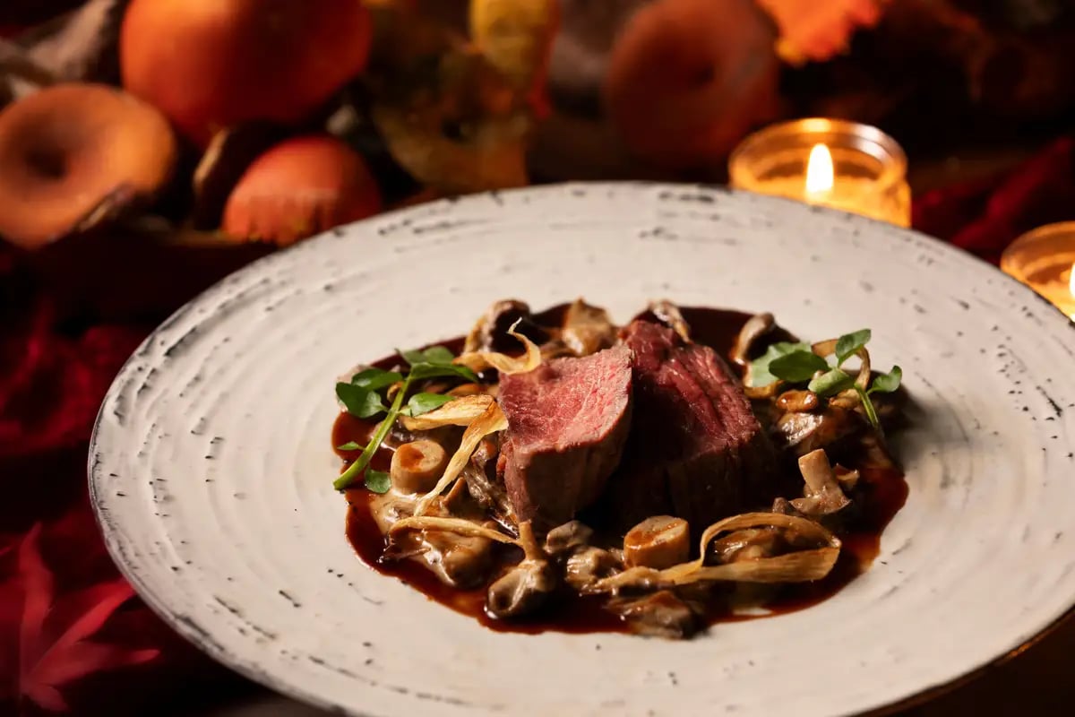 Yonezawa beef sirloin with Nagano natural mushrooms à la crème.