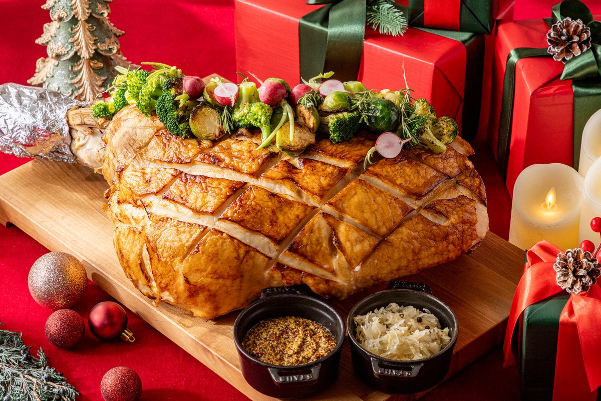 Marjoram and Maple-scented Bone-in Roast Ham