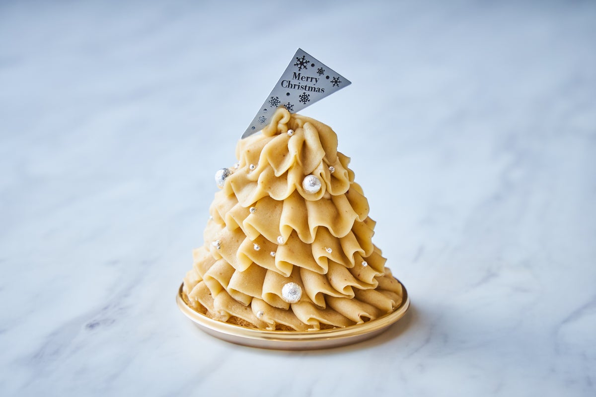Limited-Quantity Suica Penguin Cake at Hotel Metropolitan Tokyo From Dec 1