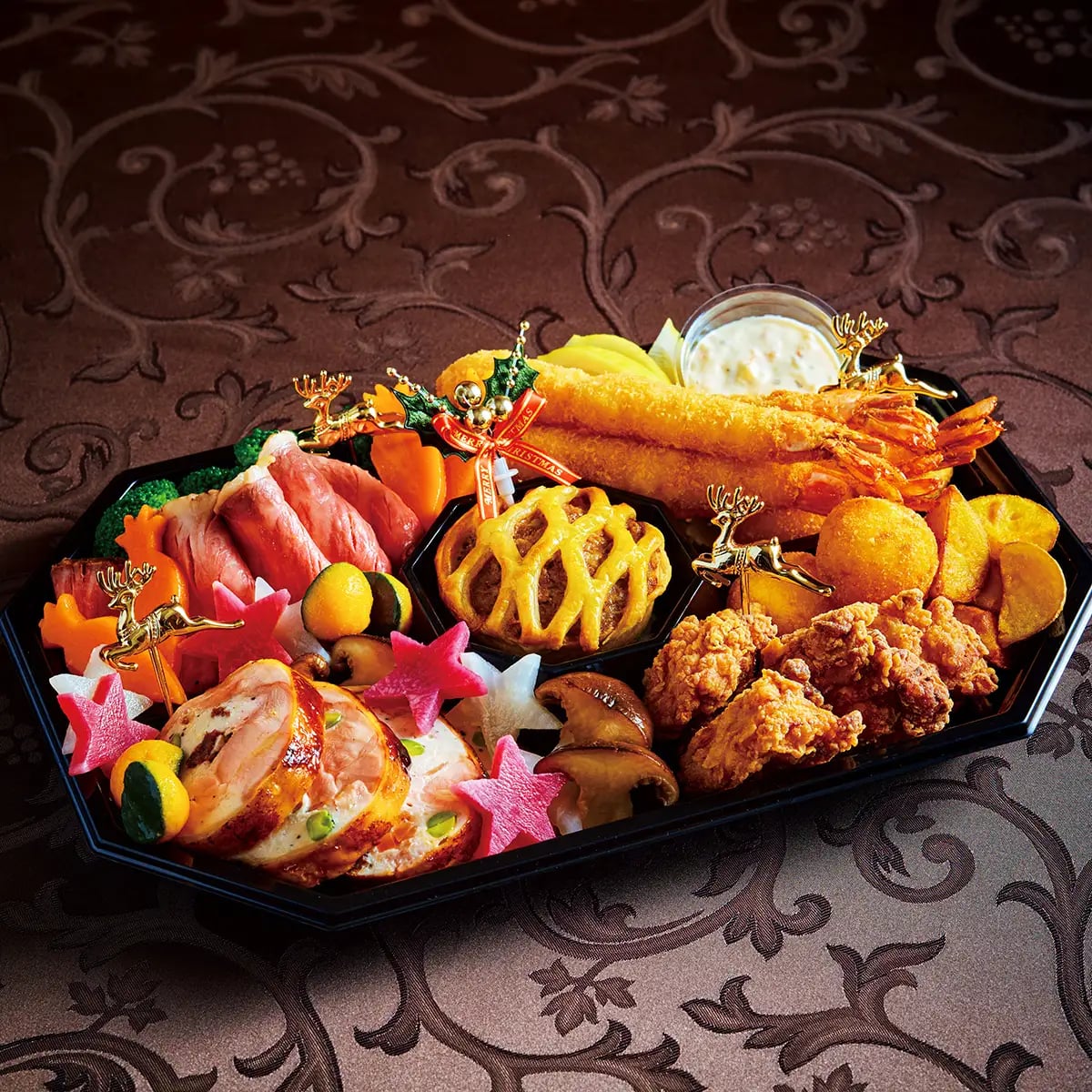 Christmas party plate (for about 4-6 people) — ¥8,000 (tax included)