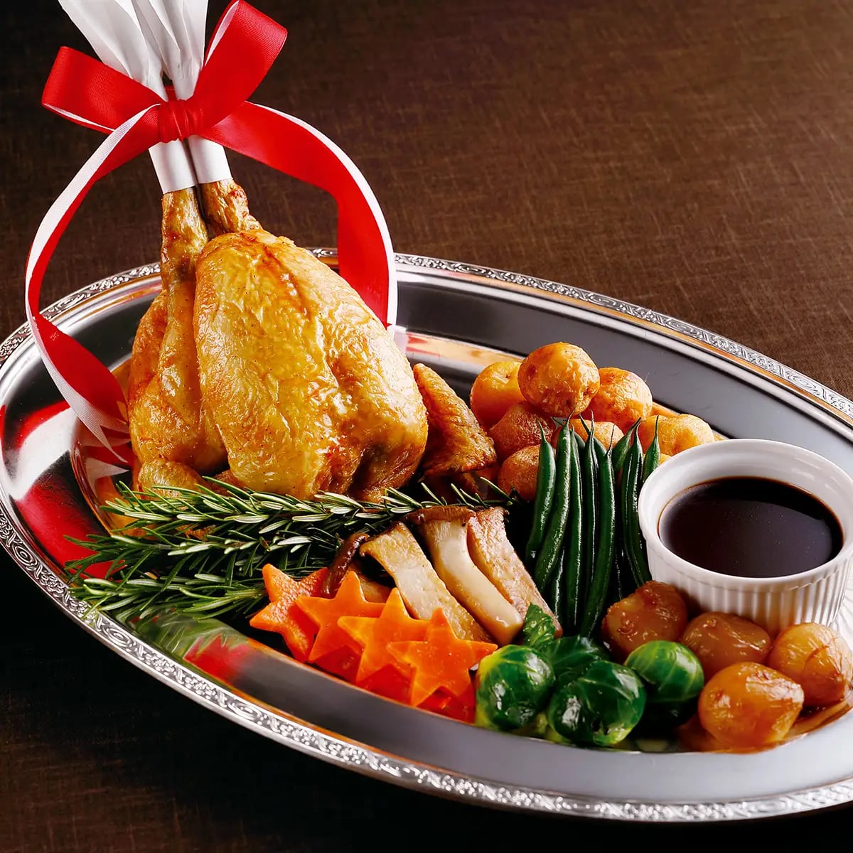 Roast chicken (whole, for about 3-4 people) — ¥5,000 (tax included)