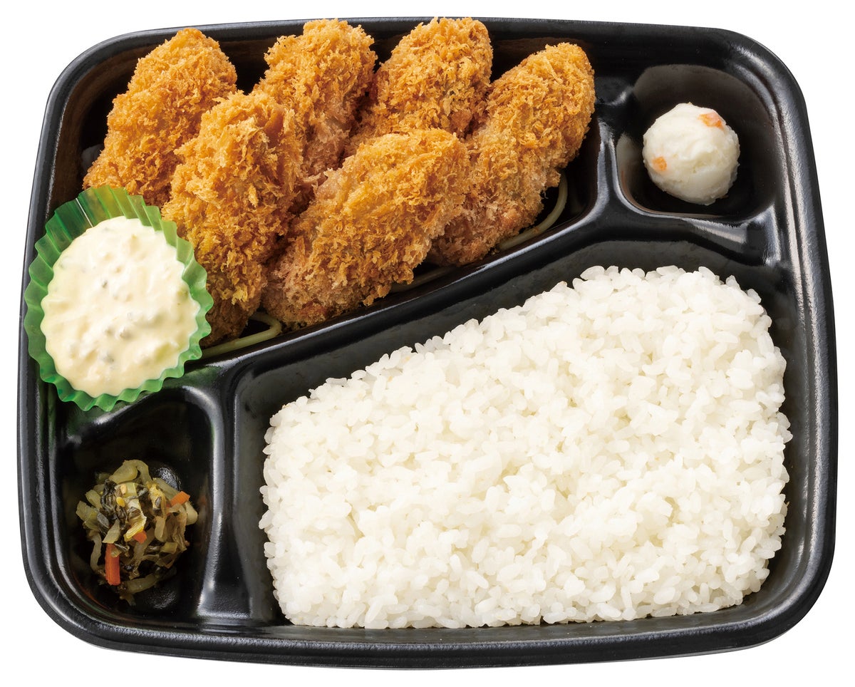 Crispy and juicy oyster fry bento with 6 pieces — ¥917 (tax included ¥990)