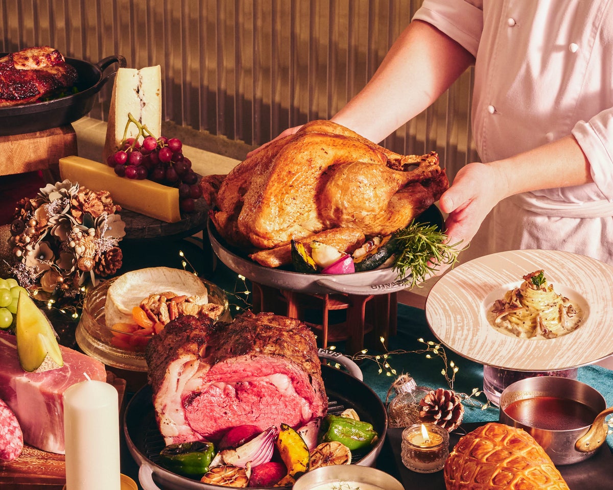 All-You-Can-Eat Countdown Buffet at Hyatt Regency Tokyo, Shinjuku — Dec 31 December 18