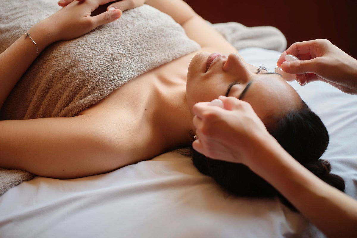 At SPA & WELLNESS Joule on the 27th floor, a limited-time