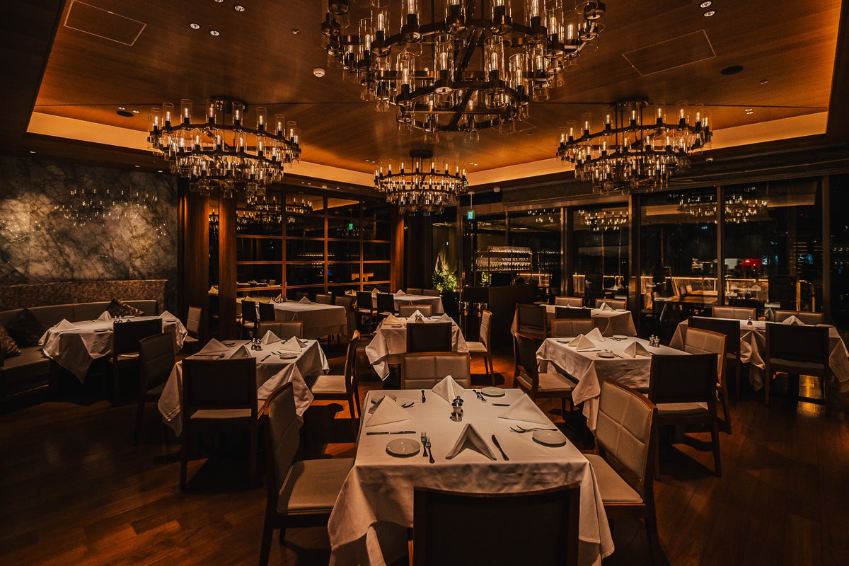 IL LUPINO PRIME Main Dining Room during dinner time.