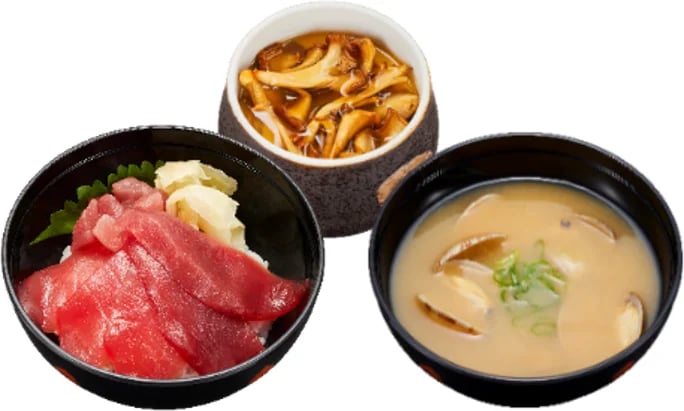 Experience the different umami and sweetness of fats in these tuna pieces, ¥160 (tax included ¥176)