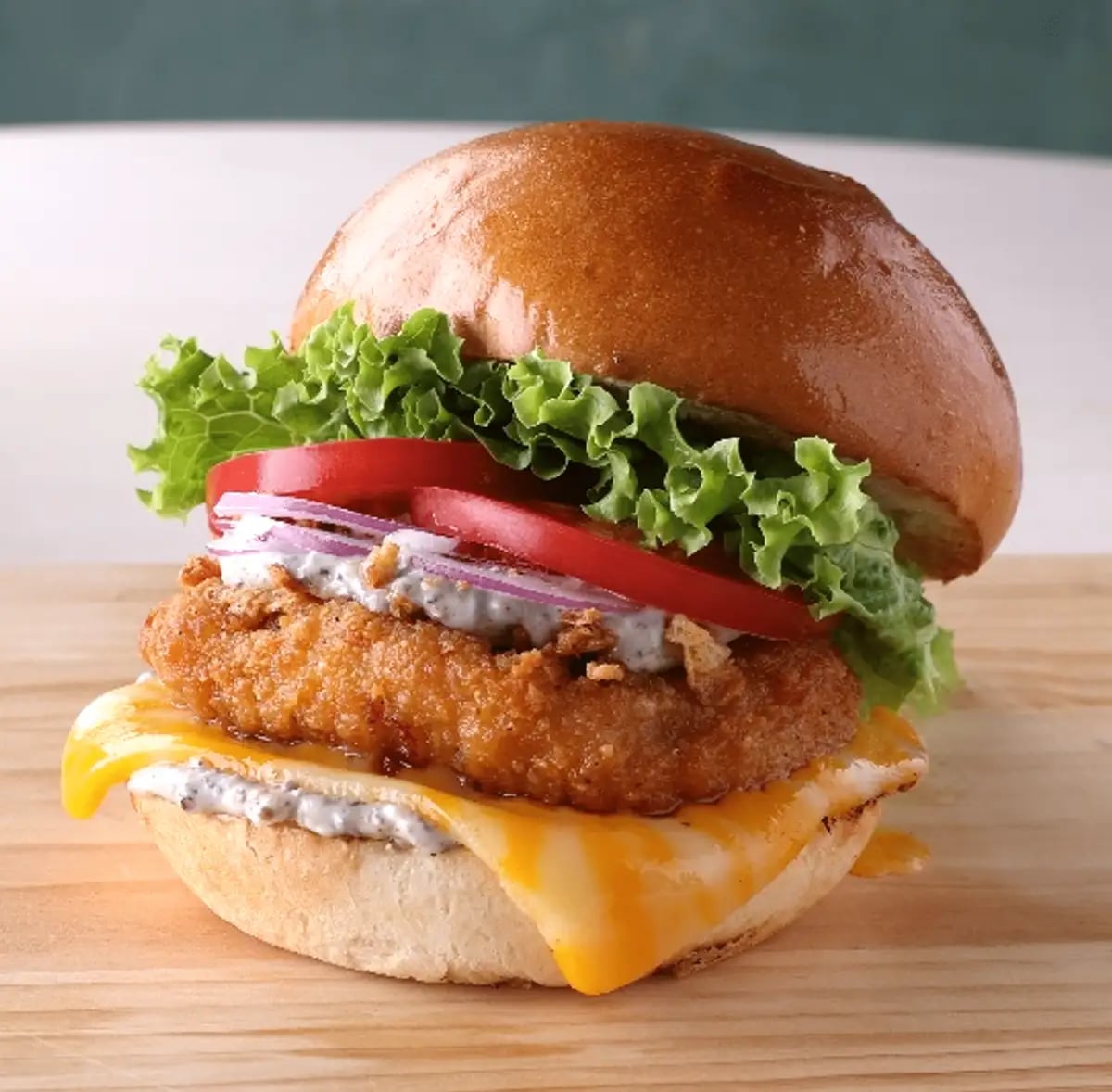 Kua'Aina Launches 3 Truffle Colby Jack Burgers in Japan From Oct. 21 October 21