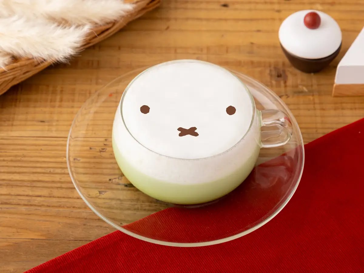 Relaxing Matcha Latte — ¥1,090 (tax included)