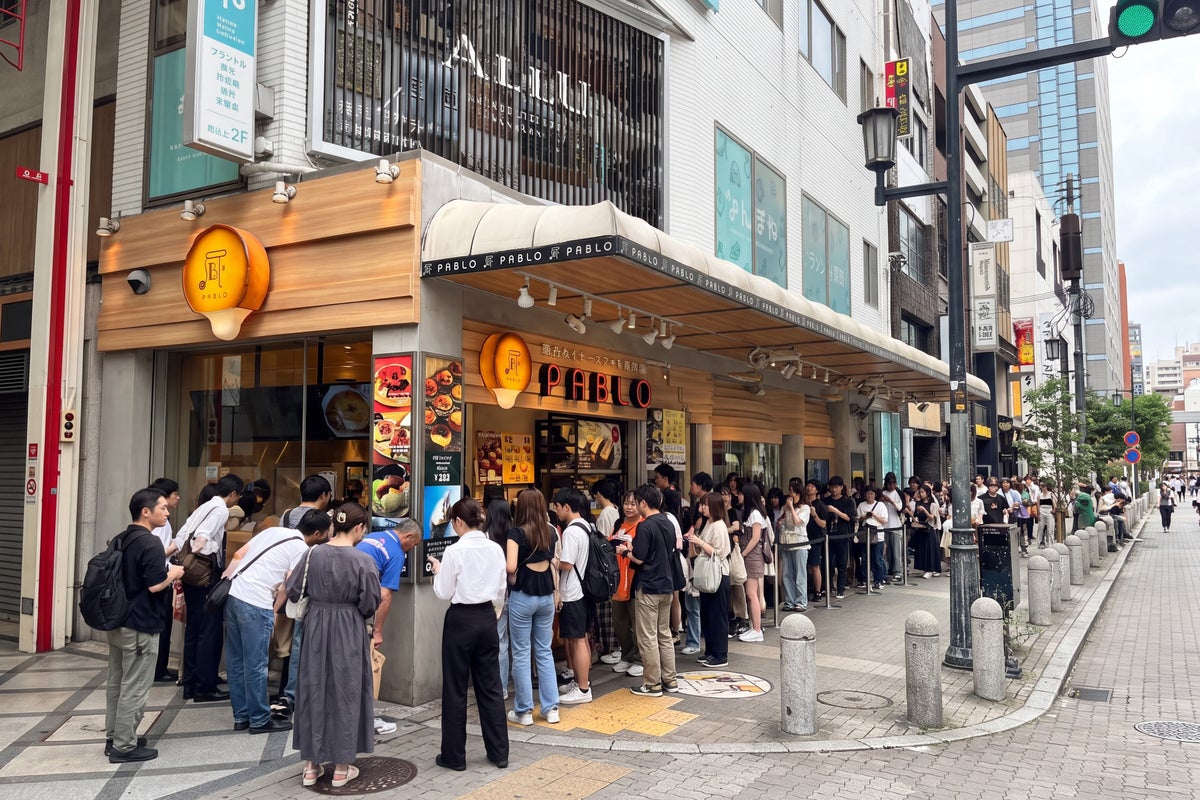 Freshly Baked Cheese Tart Specialty Shop PABLO (Pablo) Shinsaibashi Main Store