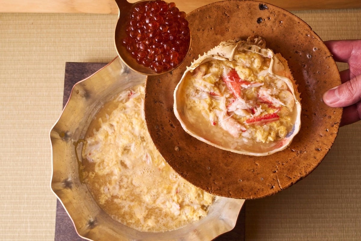 Meals include kani tamago, ikura, and zosui, three varieties.