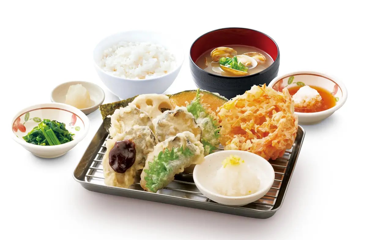 Luxurious Oyster Tempura Set Meal — ¥1,590 (tax included)