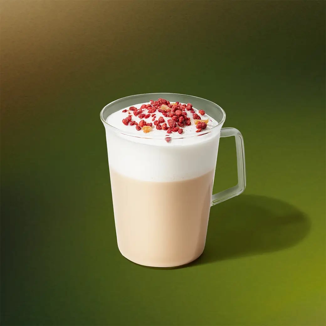 Tea Latte with Apricot Mousse — ¥707 (tax included)