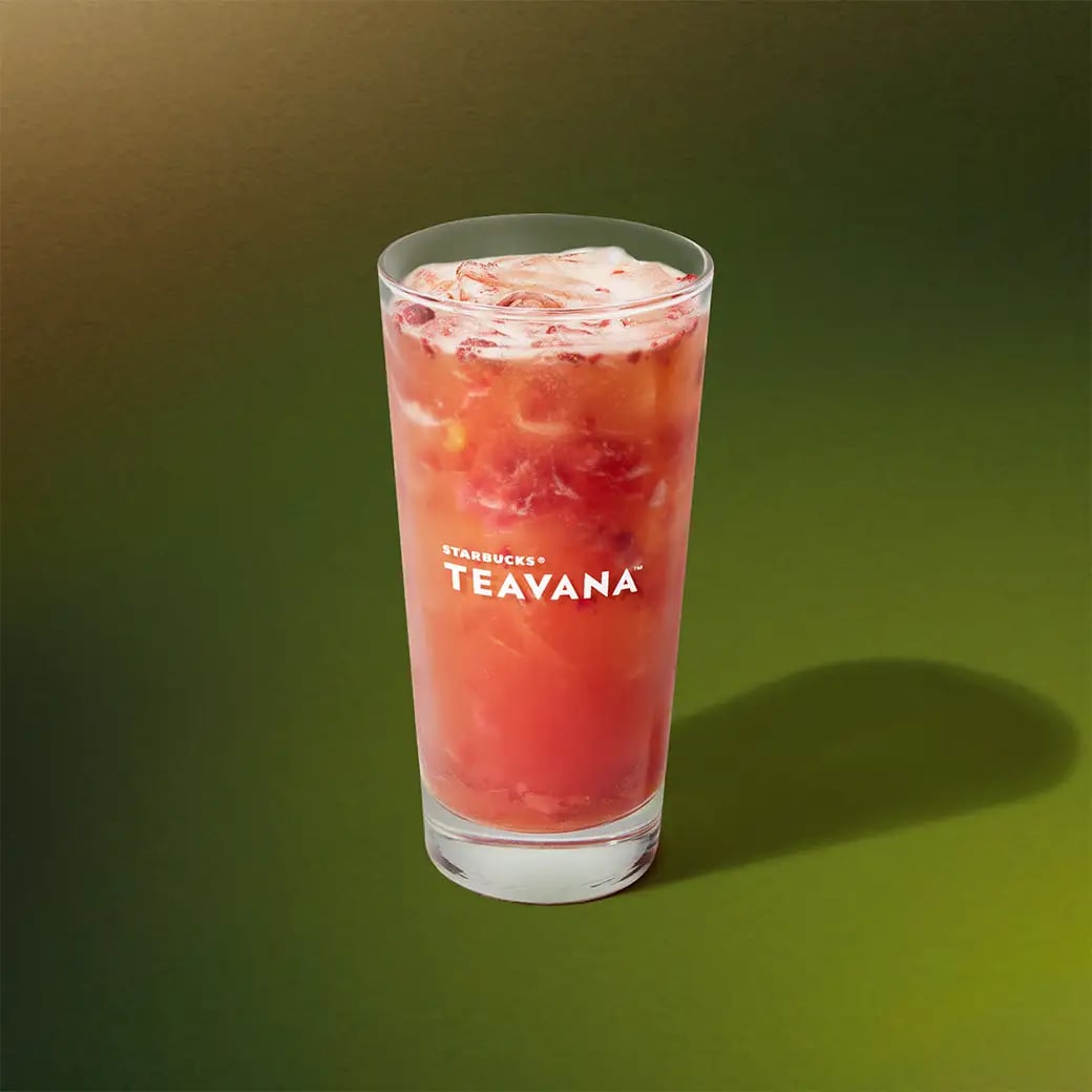 Joyful Medley Fruit Shaken Tea — ¥726 (tax included)