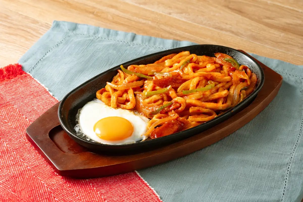 Sukesan Udon Debuts Napolitan Udon at 25 Kansai/Kanto Stores From October 22