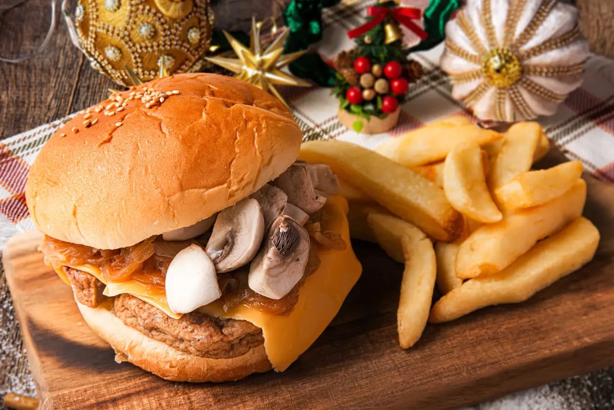 New arrival: Mushroom Cheese Burger & Fries Set.