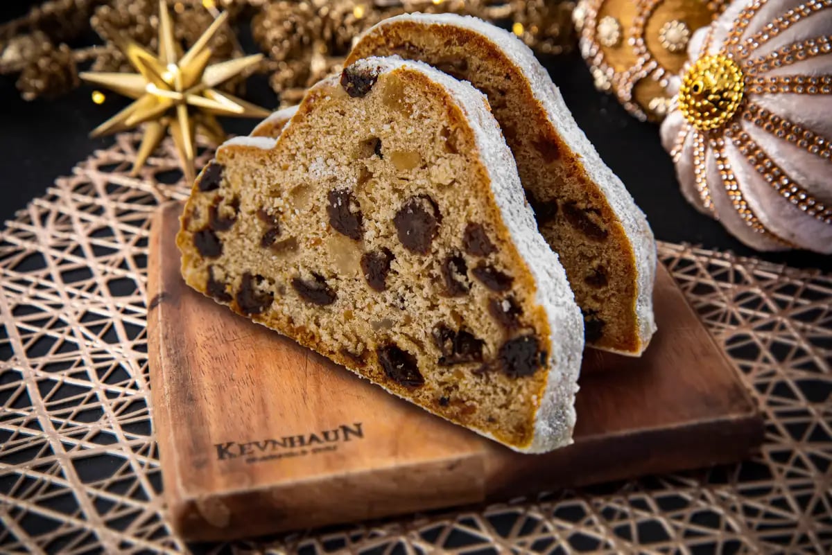 Solamachi's Santa-Sliced Stollen.